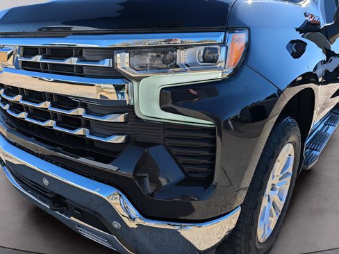 Used 2023 Chevrolet Silverado 1500 LTZ image 7