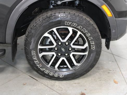 Used 2024 Ford Ranger Lariat w/ FX4 Off-Road Package image 14