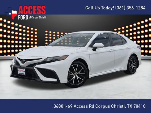 Used 2023 Toyota Camry SE FWD image 1