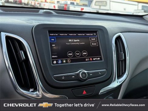 Used 2020 Chevrolet Equinox LS image 24