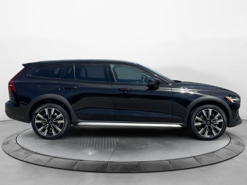 New 2026 Volvo V60 B5 Cross Country Ultra AWD/4WD image 8
