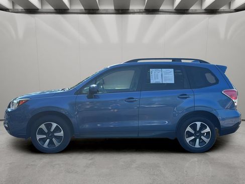 Used 2018 Subaru Forester 2.5i Premium AWD/4WD image 2