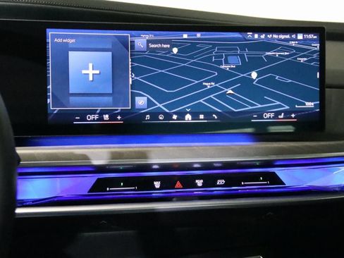 Used 2023 BMW 760i xDrive image 50