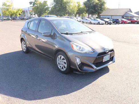 Used 2015 Toyota Prius C Two FWD image 3