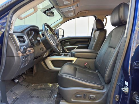 Used 2016 Nissan Titan SL image 15