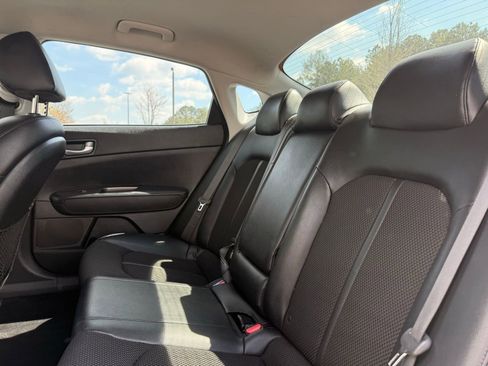Used 2019 Kia Optima S FWD image 27