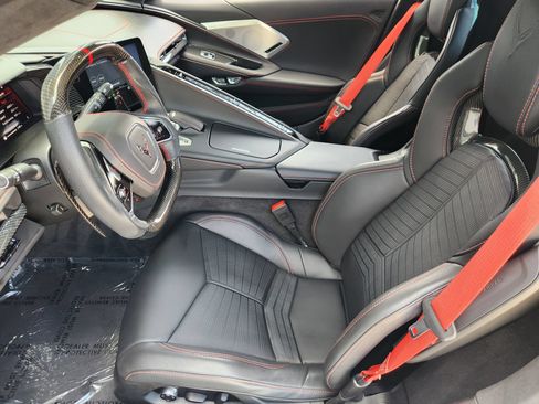 Used 2022 Chevrolet Corvette Stingray Premium Conv w/ Z51 Performance Package RWD image 15
