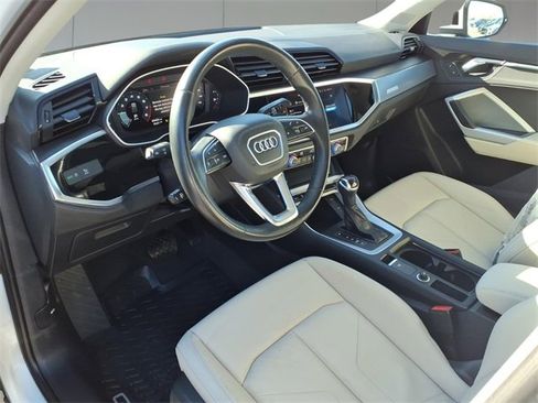 Used 2022 Audi Q3 2.0T Premium Plus w/ Premium Plus Package image 13