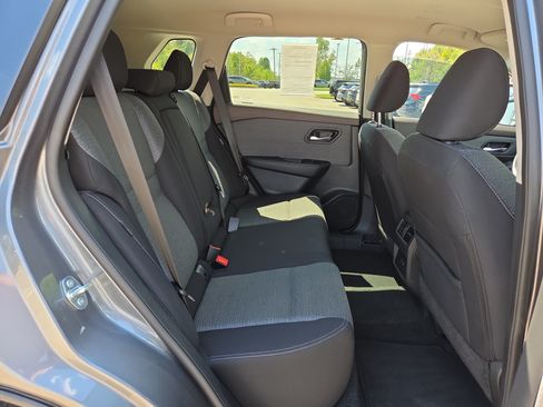 Used 2023 Nissan Rogue SV FWD image 14