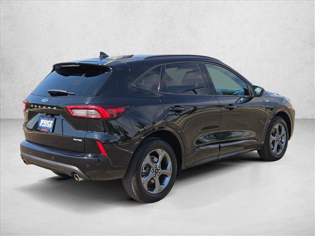 Used 2023 Ford Escape ST-Line w/ Tech Pack #1 AWD/4WD image 5