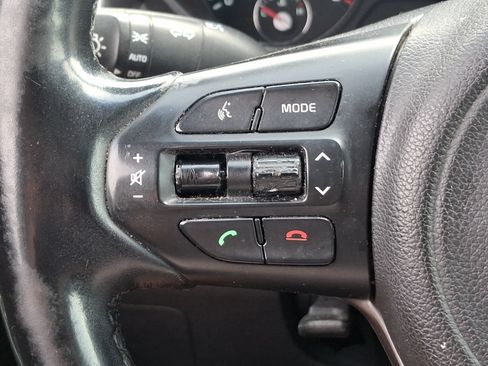 Used 2016 Kia Sorento FWD w/ LX Convenience Package image 20
