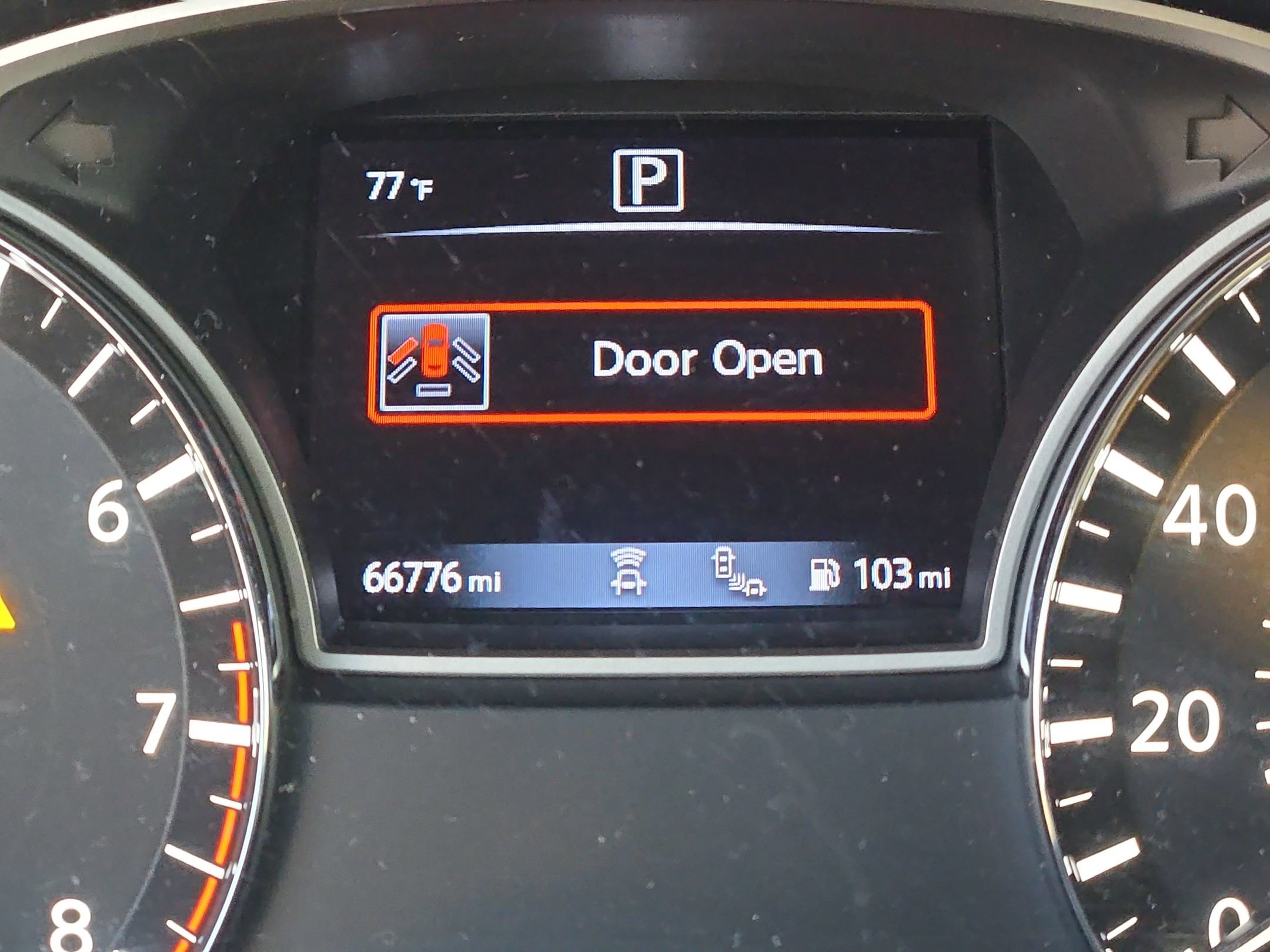 Used 2020 Nissan Pathfinder SL FWD image 26