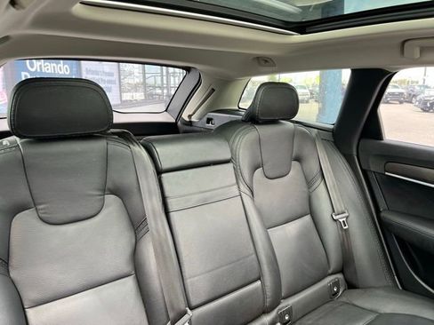 Used 2020 Volvo V90 T6 Cross Country image 49
