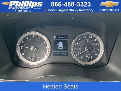 Used 2022 Hyundai Venue Limited image 12