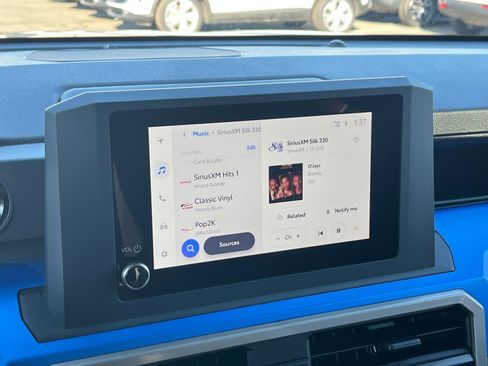 Used 2025 Toyota Tacoma TRD Off-Road image 21