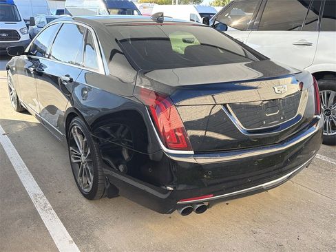 Used 2018 Cadillac CT6 Platinum image 3