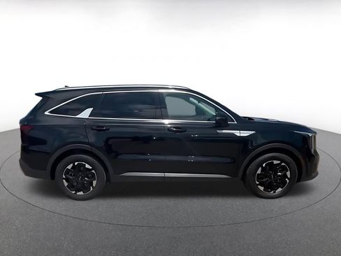 Used 2024 Kia Sorento S FWD image 16