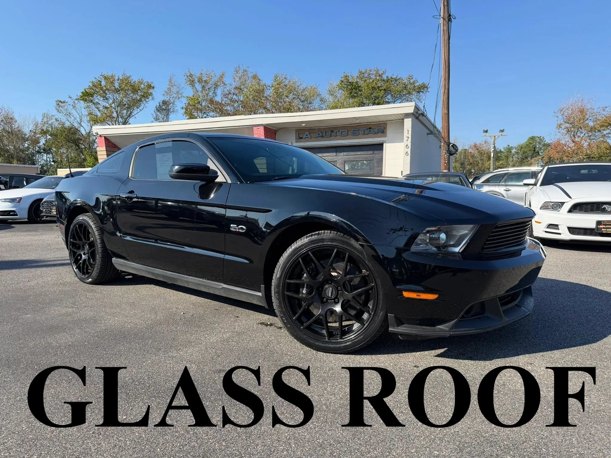 Used 2012 Ford Mustang GT Premium w/ HID Headlamps & Security Pkg RWD image 1