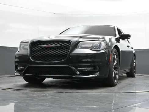 Used 2022 Chrysler 300 S RWD image 43