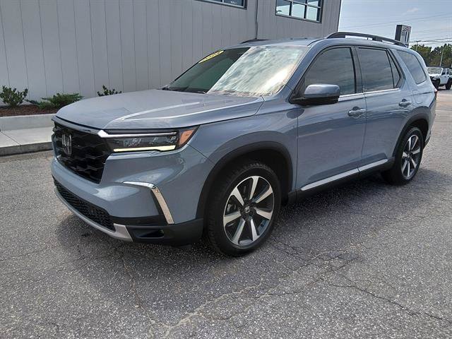 Used 2025 Honda Pilot Touring image 7