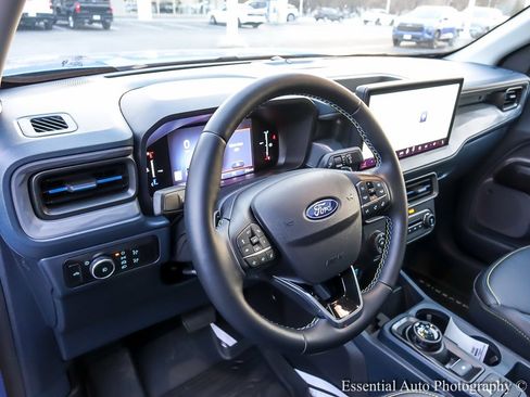 Used 2025 Ford Maverick Lobo image 15