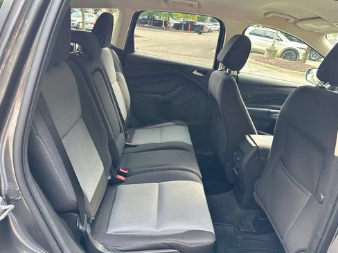 Used 2017 Ford Escape SE w/ SE Cold Weather Package AWD/4WD image 27