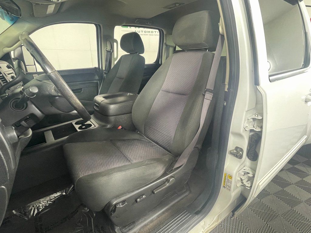 Used 2013 GMC Sierra 3500 SLE AWD/4WD image 21
