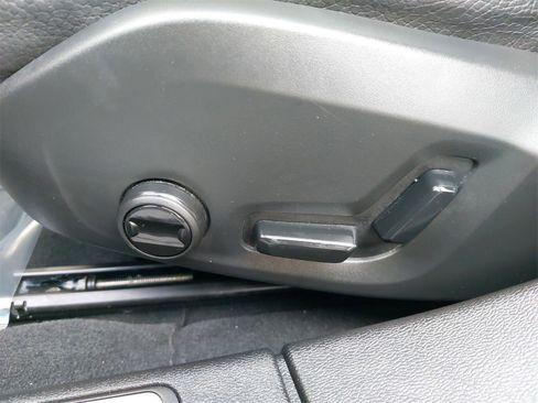 Used 2024 Volvo S60 B5 Plus image 35