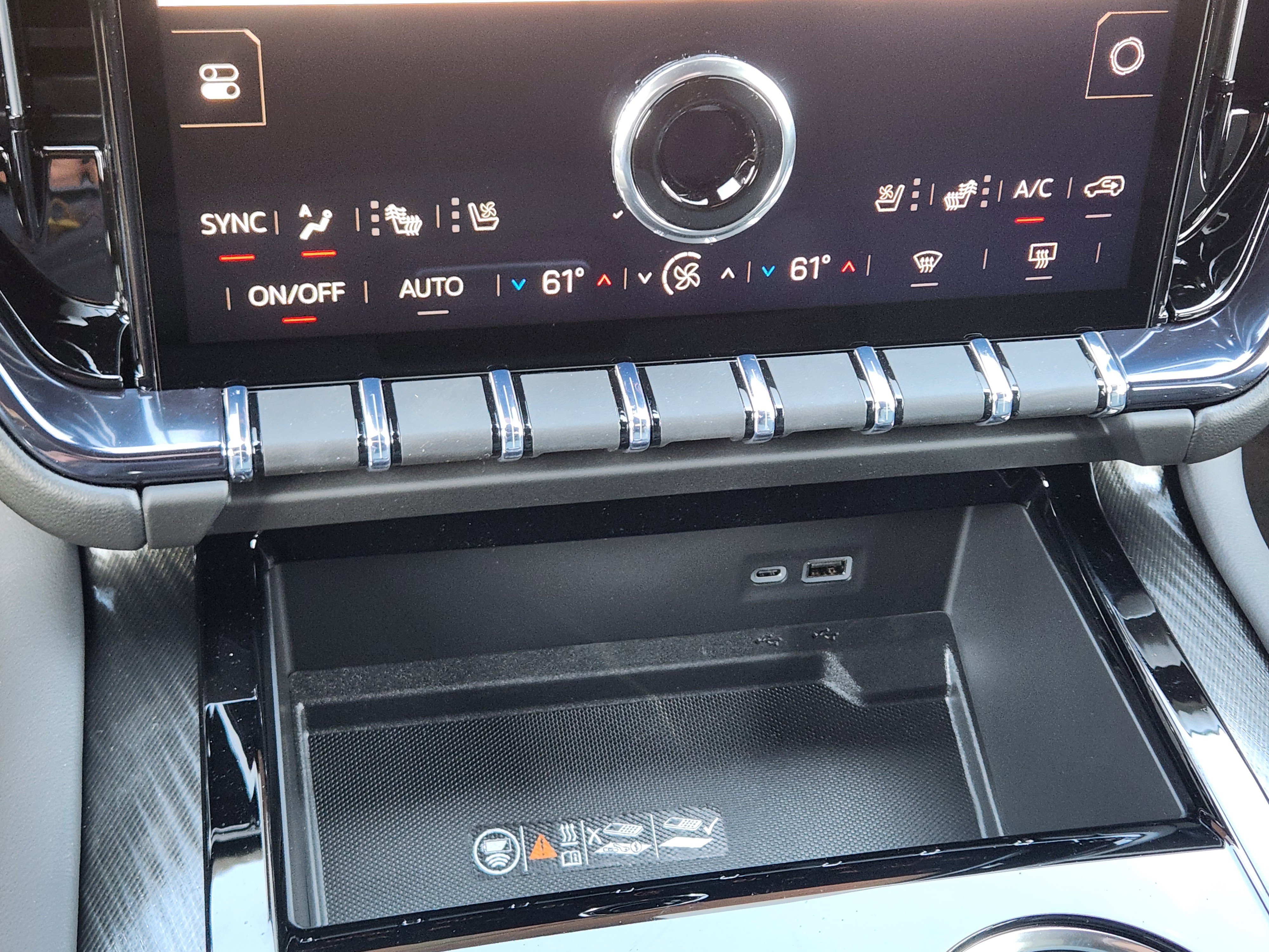 New 2027 GMC Yukon AT4 w/ Technology Package AWD/4WD image 15