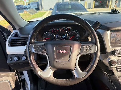 Used 2019 GMC Yukon SLT image 11