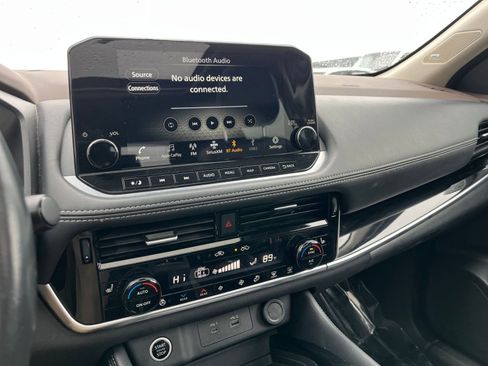 Used 2023 Nissan Rogue SL w/ SL Premium Package image 20