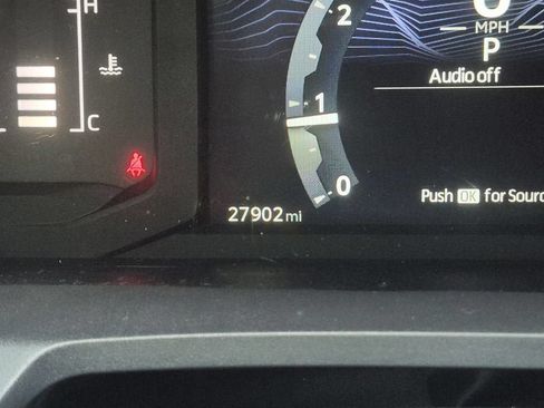 Used 2024 Toyota Tacoma SR5 RWD image 15