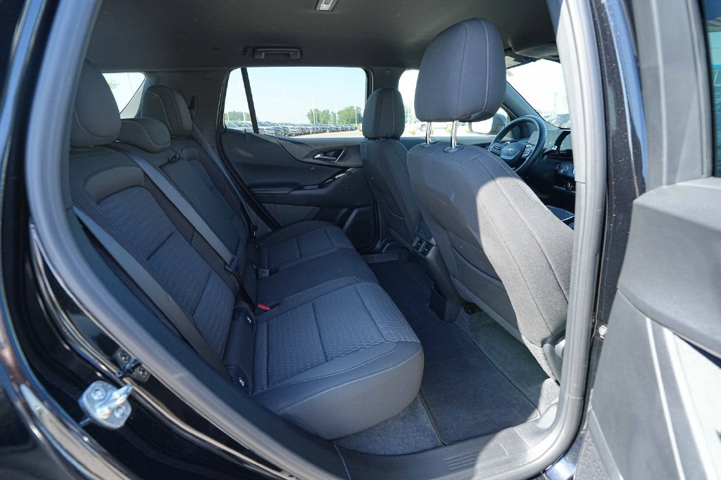 Used 2026 Chevrolet Equinox LT AWD/4WD image 26