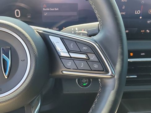 Used 2025 Buick Enclave Preferred FWD image 21