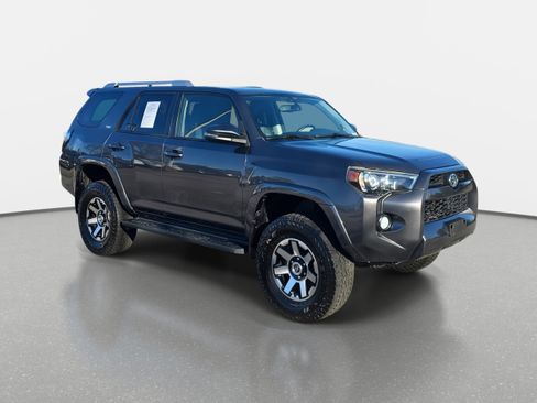 Used 2015 Toyota 4Runner SR5 Premium image 3