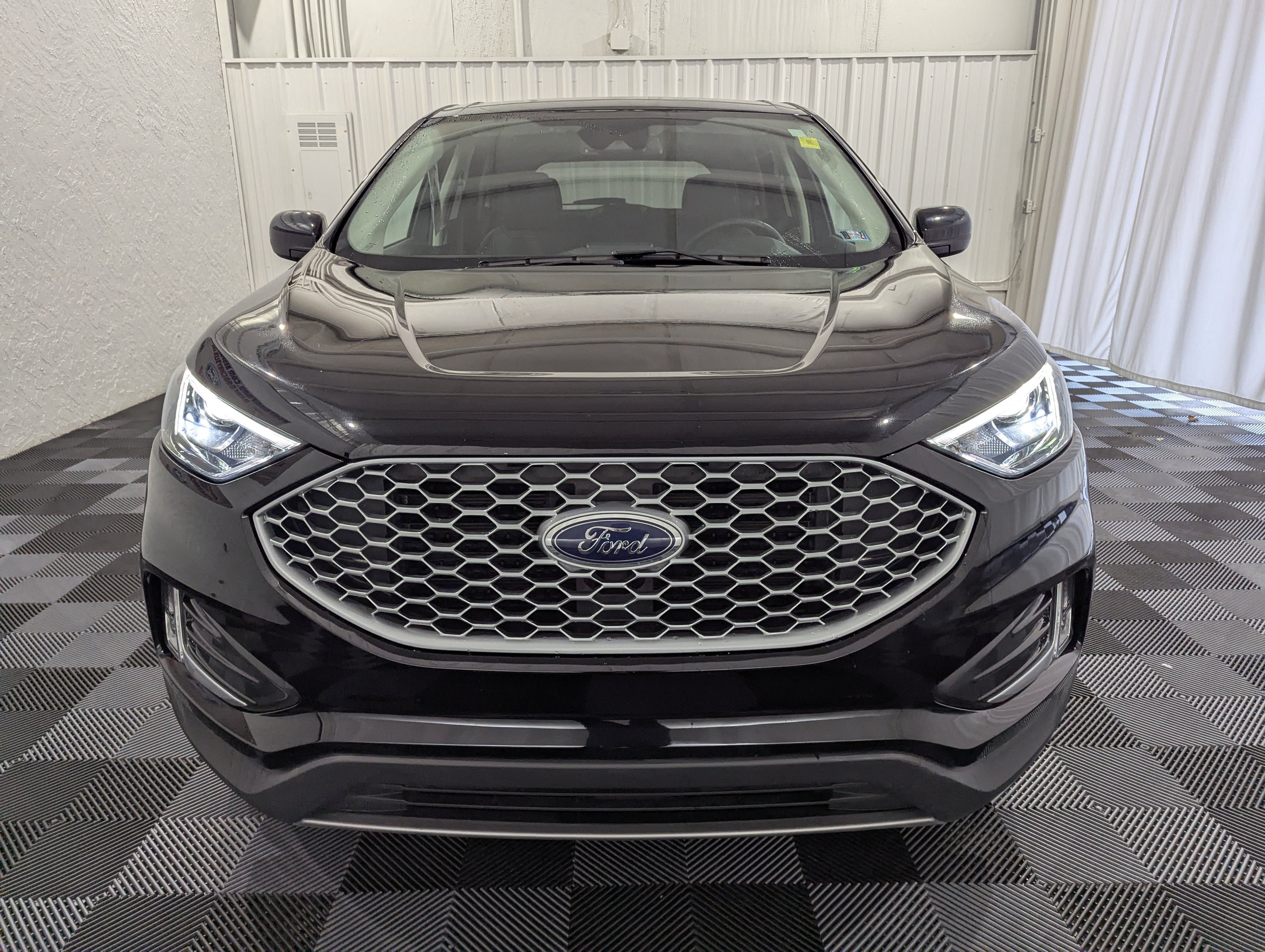Used 2024 Ford Edge SEL w/ Convenience Package AWD/4WD image 4