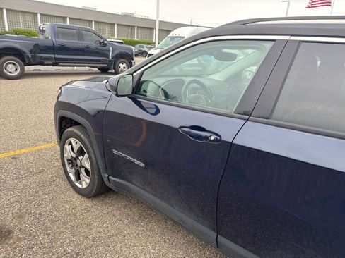 Used 2019 Jeep Compass Limited AWD/4WD image 13