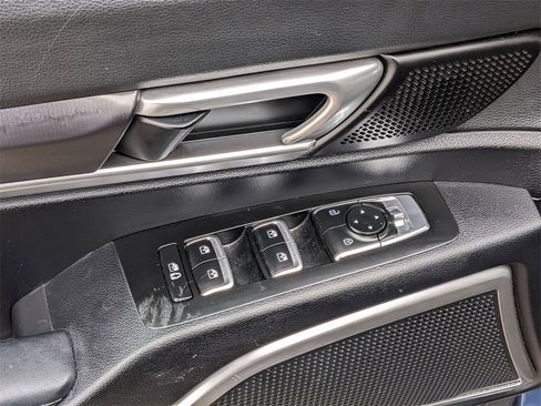 Used 2023 Kia Telluride S image 12