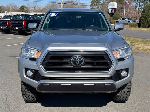 Used 2023 Toyota Tacoma SR5 AWD/4WD image 9