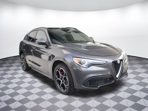 Used 2022 Alfa Romeo Stelvio Ti w/ Active Assist Plus Package image 7