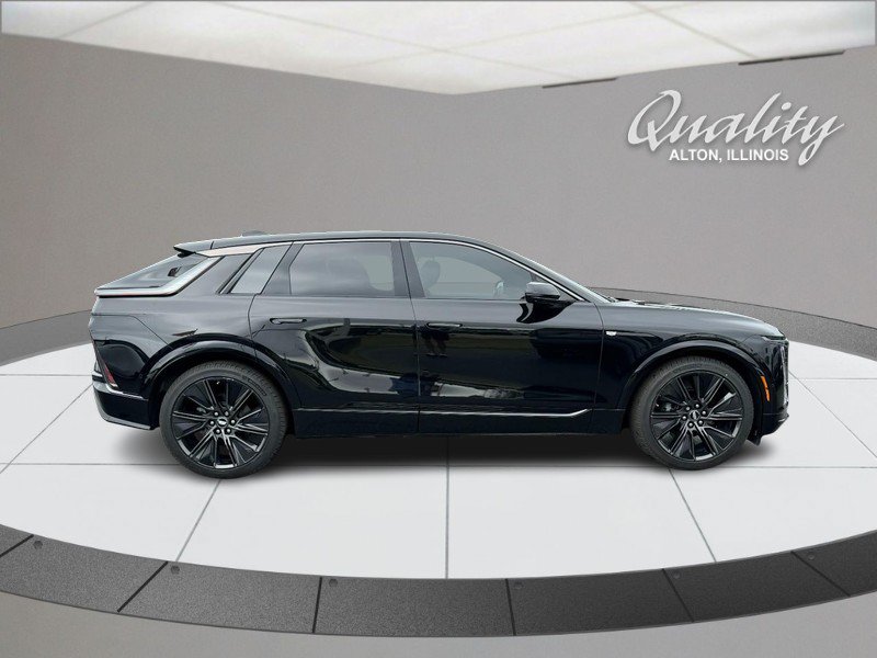 Used 2024 Cadillac Lyriq Sport AWD/4WD image 2