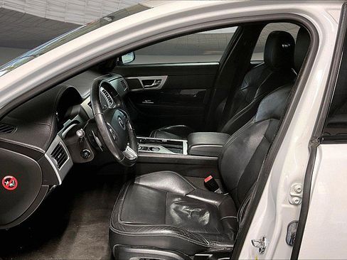 Used 2015 Jaguar XF Portfolio RWD image 22