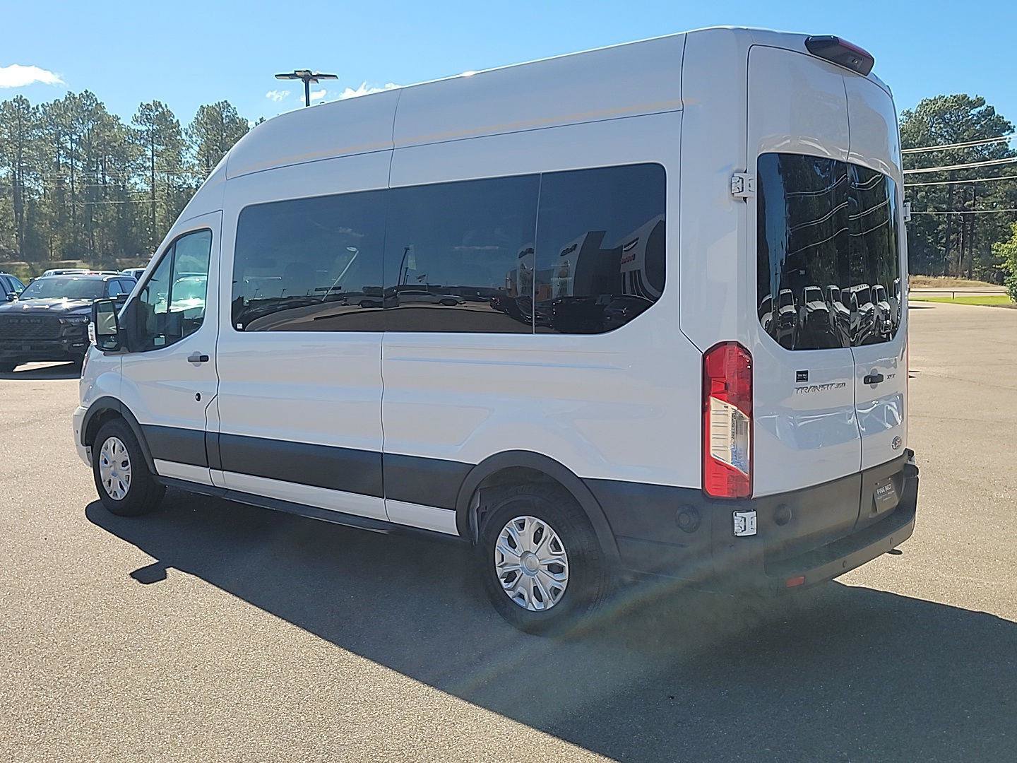 Used 2024 Ford Transit 350 XLT RWD image 10