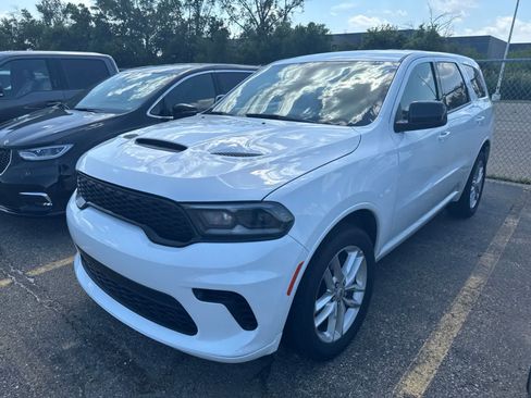 Used 2025 Dodge Durango GT AWD/4WD image 2