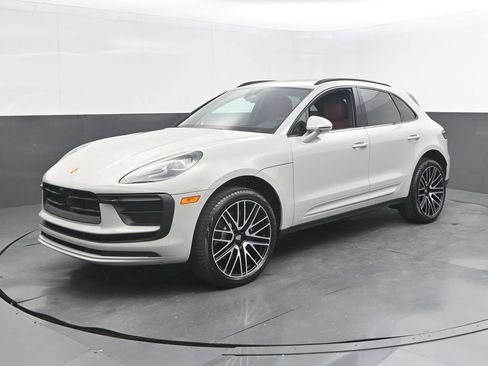 New 2026 Porsche Macan AWD/4WD image 1