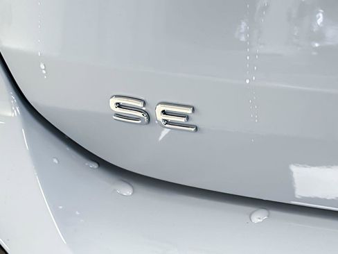 New 2026 Volkswagen Taos SE image 25