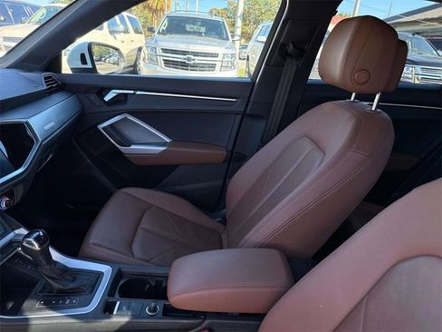 Used 2022 Audi Q3 2.0T Premium Plus image 17