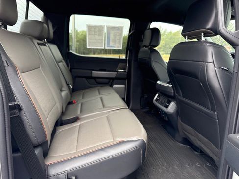 Used 2024 Ford F150 Lariat w/ FX4 Off-Road Package image 15
