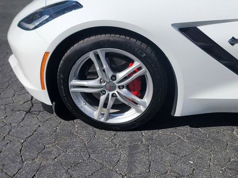 Used 2017 Chevrolet Corvette Stingray Coupe w/ 1LT image 5