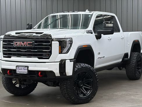 Used 2025 GMC Sierra 2500 AT4 w/ AT4 Premium Plus Package image 1
